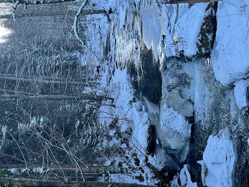 Auszeit & Genuss im Erzgebirge Ihr exklusives Winterpaket – vier Nächte voller Ruhe, Kulinarik und Inspiration